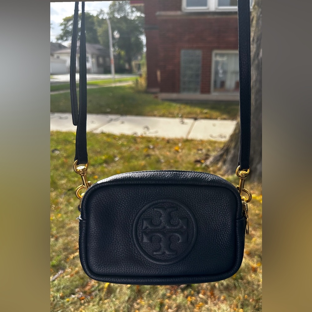 Navy Tory Burch cross body
